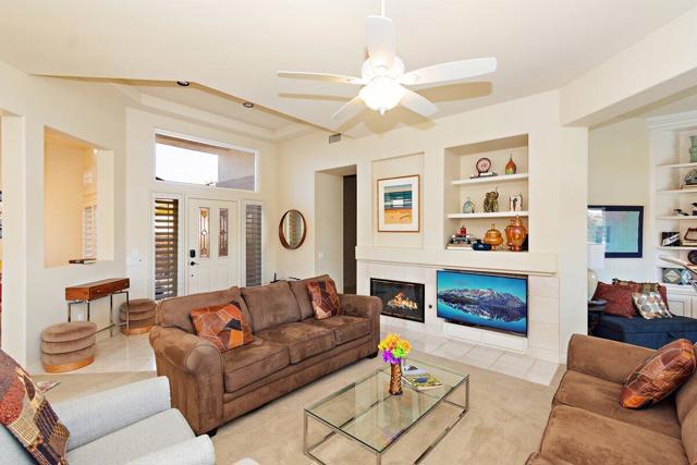 37948 Breeze Way, Palm Desert CA: https://media.crmls.org/mediaz/62cca420-fefb-4929-b8b7-57730db9e942.jpg