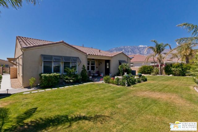 3820 Date Palm Trail, Palm Springs CA: https://media.crmls.org/mediaz/62ccb083-cc0f-4694-9fb1-4eb0976d61fa.jpg