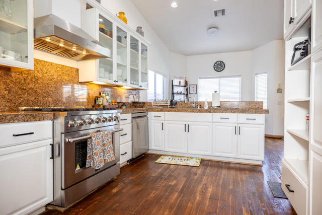 74110 Academy Lane E, Palm Desert, CA 92211