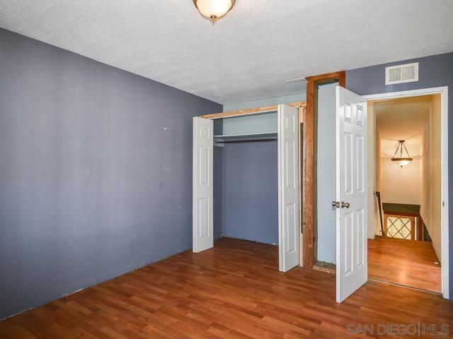 1212 Fifth Ave, Chula Vista CA: https://media.crmls.org/mediaz/62ccdfd4-9e64-49dc-8341-ad66bb6b8aa1.jpg