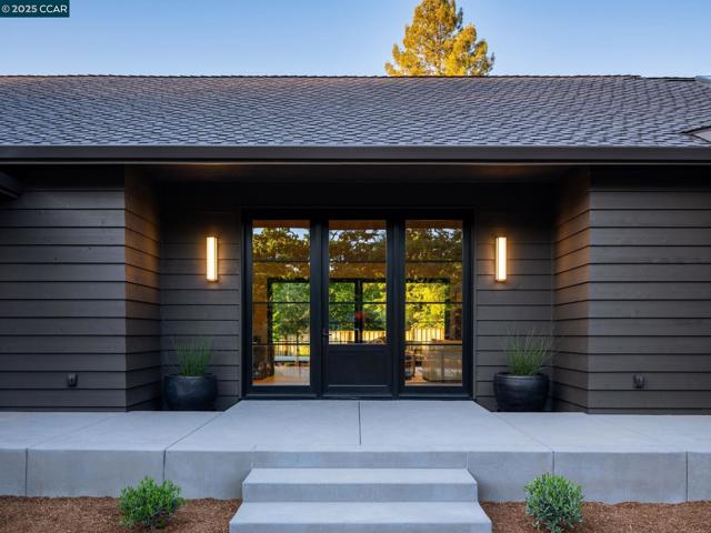 3364 Las Huertas Rd, Lafayette CA: https://media.crmls.org/mediaz/62cd3021-90a1-4d9b-bc59-e37dbb5536b0.jpg