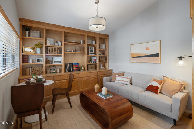 872 Flores De Oro, South Pasadena CA: https://media.crmls.org/mediaz/62cd33a7-9765-456c-b02a-f7069742622c.jpg