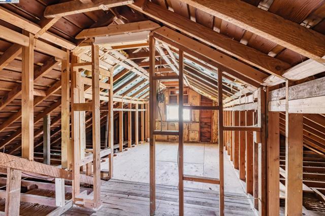 6831 Dairy Ave, Newark CA: https://media.crmls.org/mediaz/62ce4eb9-214b-4b55-a2f5-180f85cba76b.jpg