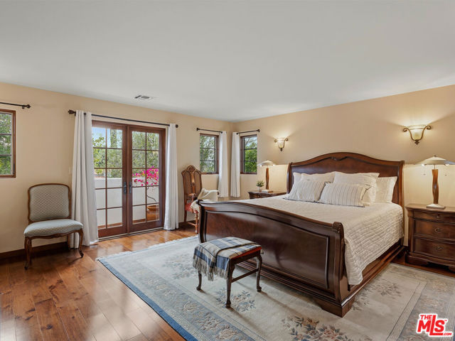 Image 10 of 31 For 2026 Greenfield Avenue