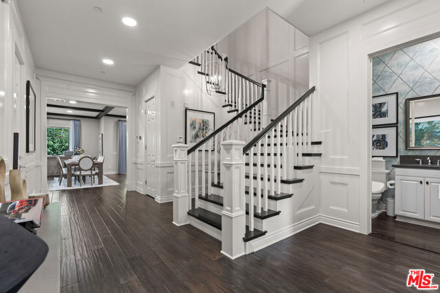 55 Suede, Irvine CA: https://media.crmls.org/mediaz/62ced1c9-3682-49a4-8eb6-d1b8cf892ed8.jpg