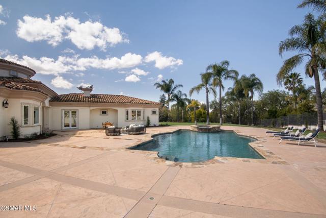 13550 Andalusia Drive, Santa Rosa CA: https://media.crmls.org/mediaz/62cf04e1-88ef-4c41-8cd8-208bafb6bc2a.jpg