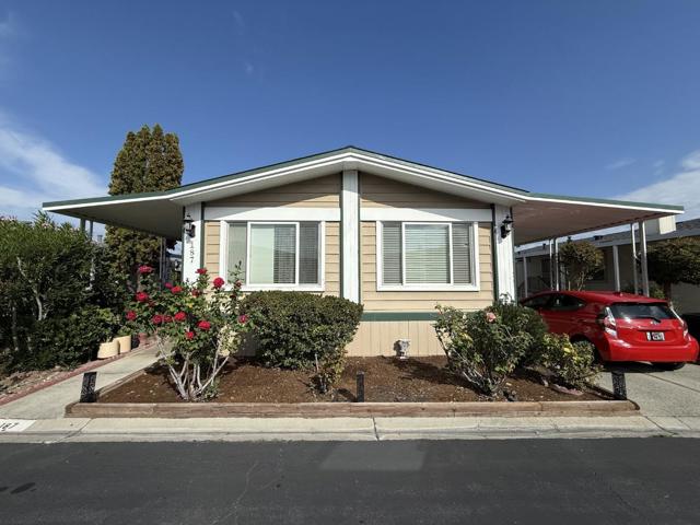 187 Chateau La Salle Drive, San Jose CA: https://media.crmls.org/mediaz/62cf5cc9-e9ff-492a-9dfb-cf9e3c86b7fb.jpg