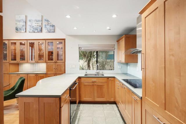 420 Esplanade, Redondo Beach CA: https://media.crmls.org/mediaz/62cf93b5-7e78-4ce4-a33a-5094d6e463d1.jpg