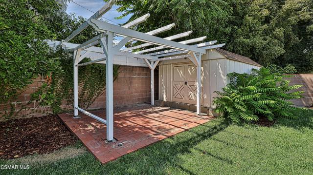 9149 Swinton Ave.-Pergola