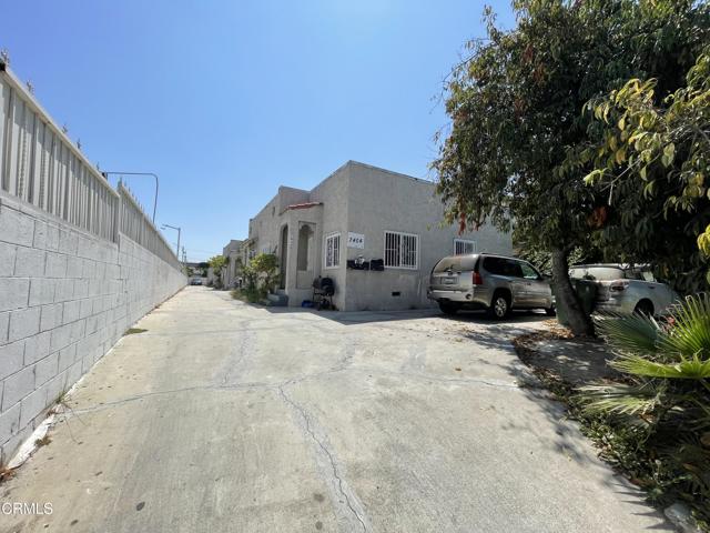 7404 S Figueroa St, Los Angeles, CA 90003