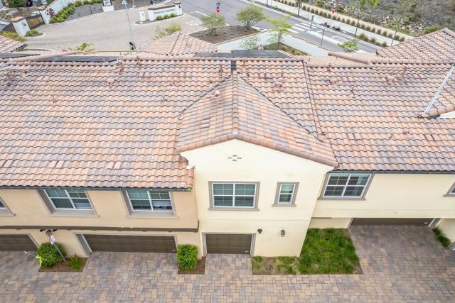 885 Blackstone, San Marcos CA: https://media.crmls.org/mediaz/62d04029-44a4-41c3-9c01-ff3e9aafc945.jpg