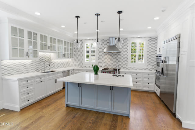 5 Bed Home for Sale in Los Angeles, California
