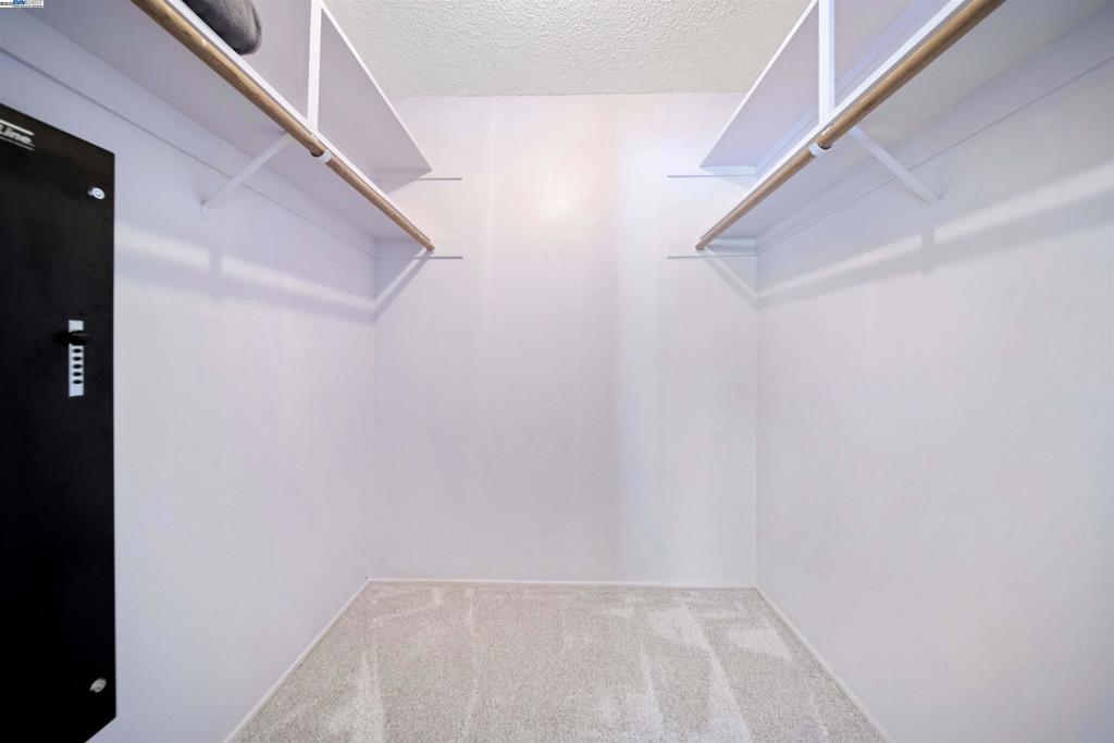 https://media.crmls.org/mediaz/62d162ed-4fbf-4d7d-b334-ef046679ce03.jpg?preset=X-Large