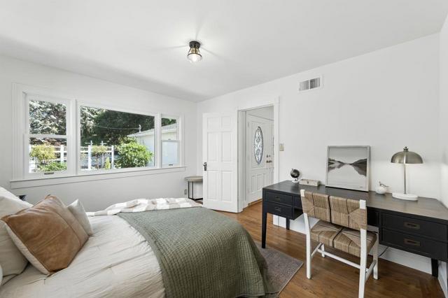 1422 W Selby Lane, Redwood City CA: https://media.crmls.org/mediaz/62d1b49a-57fc-4a4c-9a20-fae1bbf9a691.jpg