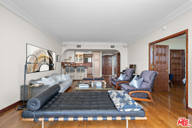 8787 Shoreham Drive, West Hollywood CA: https://media.crmls.org/mediaz/62d30d6e-c20e-4209-95fc-1e988d3c223a.jpg