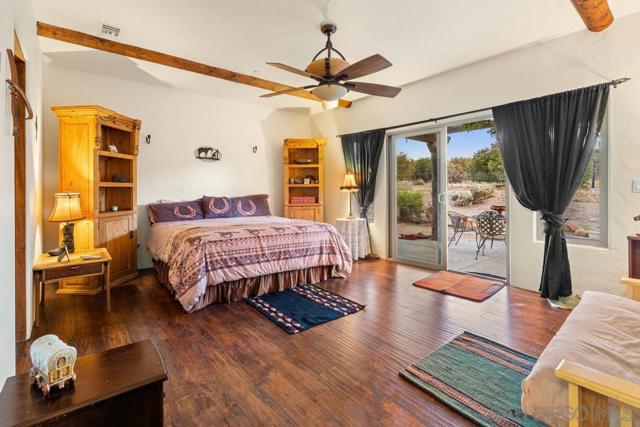 40760 Old Highway 80, Boulevard CA: https://media.crmls.org/mediaz/62d32910-ee2b-4360-bab9-089003a0f0a6.jpg