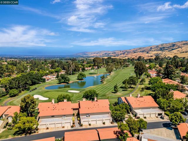8366 Riesling Way, San Jose CA: https://media.crmls.org/mediaz/62d47b7d-2511-4216-af6a-1a32e539c00b.jpg