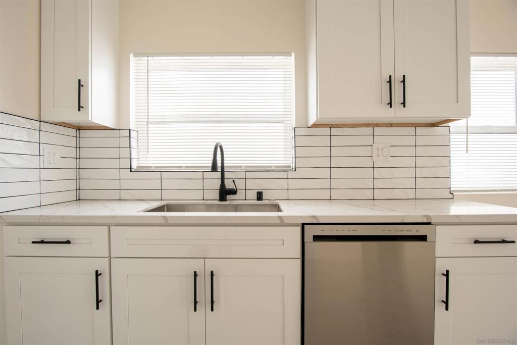 6352 Holabird St. - photo 6