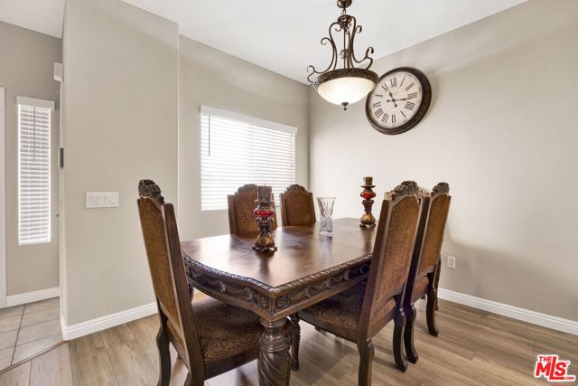 28955 Oak Spring Canyon Road, Canyon Country CA: https://media.crmls.org/mediaz/62d4d9cc-0d3b-4424-9769-81baed60c278.jpg