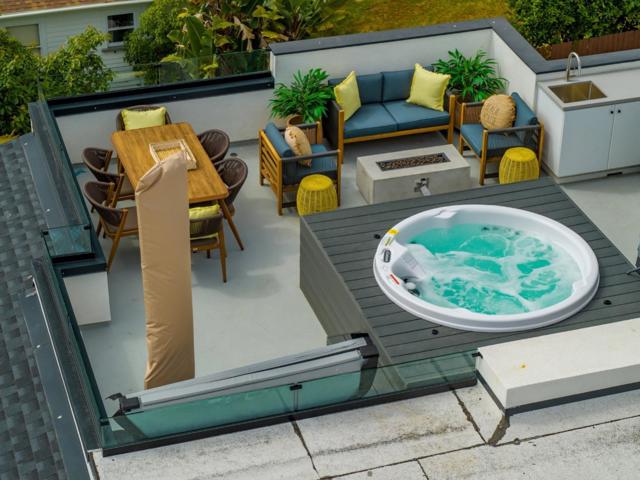 508 N Tremont Street, Oceanside CA: https://media.crmls.org/mediaz/62d4dd21-7b8b-4b15-a6b5-6252f9750b47.jpg