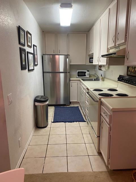 2820 N Arcadia Court #111, Palm Springs, CA 92262