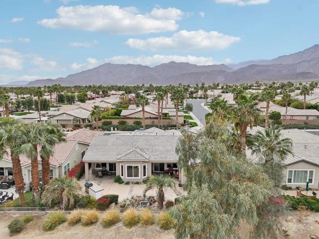 81206 Barrel Cactus Road, La Quinta CA: https://media.crmls.org/mediaz/62d4fe9b-bb75-4cd2-8c38-d52f6a06ed3c.jpg