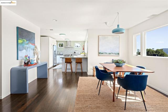 1000 Navellier St, El Cerrito CA: https://media.crmls.org/mediaz/62d51412-012e-44eb-873b-b947766bb45c.jpg