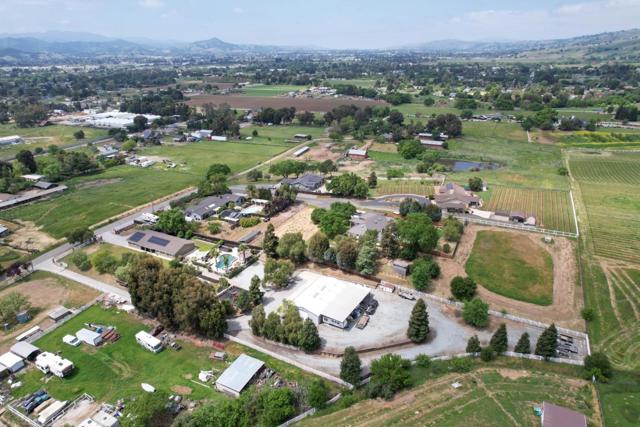 2017 Gypsy Avenue, San Martin CA: https://media.crmls.org/mediaz/62d564f4-6ee2-43a9-9d10-f4075bf934ca.jpg