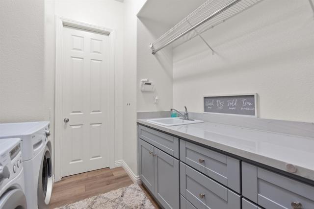 571 Lynwood Dr., Encinitas CA: https://media.crmls.org/mediaz/62d5853a-b4d0-4656-8cf2-fadfab884739.jpg