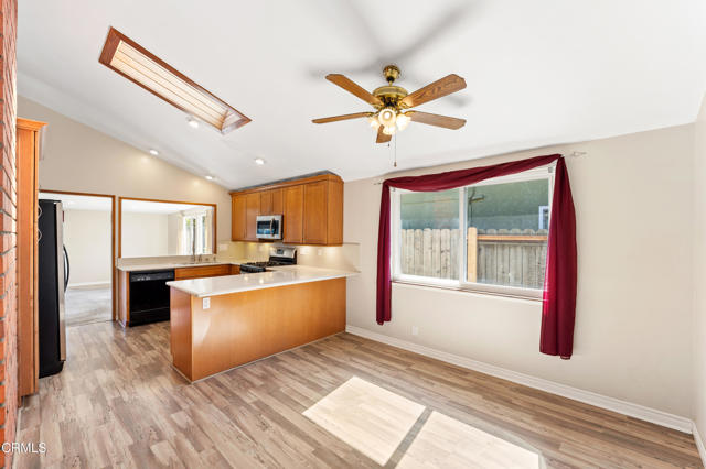 Detail Gallery Image 14 of 31 For 1620 Joliet Pl, Oxnard,  CA 93030 - 3 Beds | 2 Baths