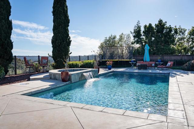 Detail Gallery Image 50 of 75 For 7992 Paseo Esmerado, Carlsbad,  CA 92009 - 5 Beds | 6/1 Baths