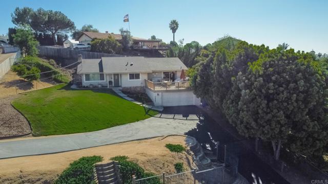 1527 Calavo Drive