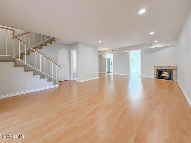 5404 Quakertown Avenue, Woodland Hills CA: https://media.crmls.org/mediaz/62d84bbb-7a6c-4e50-9be9-3ce3398647e2.jpg