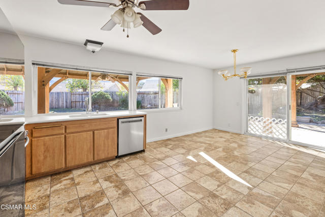 4260 Dalewood Circle, Newbury Park CA: https://media.crmls.org/mediaz/62d88e44-fcaa-4d31-a3ff-4a66f1459a89.jpg