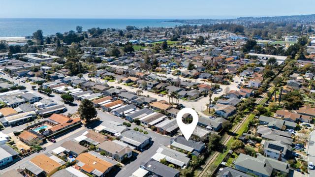 2435 Felt Street, Santa Cruz CA: https://media.crmls.org/mediaz/62d8e99c-ebd7-4670-9137-f2adb60b67d1.jpg