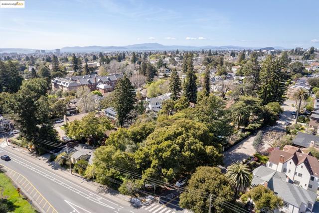 0 Ivanhoe, Oakland CA: https://media.crmls.org/mediaz/62d9c7cd-f606-43a1-b6ce-edd6323b2987.jpg
