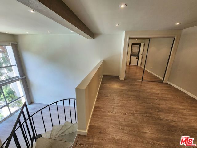 1440 Veteran Avenue, Los Angeles CA: https://media.crmls.org/mediaz/62d9dde5-3deb-41e6-9c55-107be0238af0.jpg