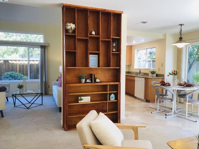 Image 9 of 58 For 42210 Live Oak Cir