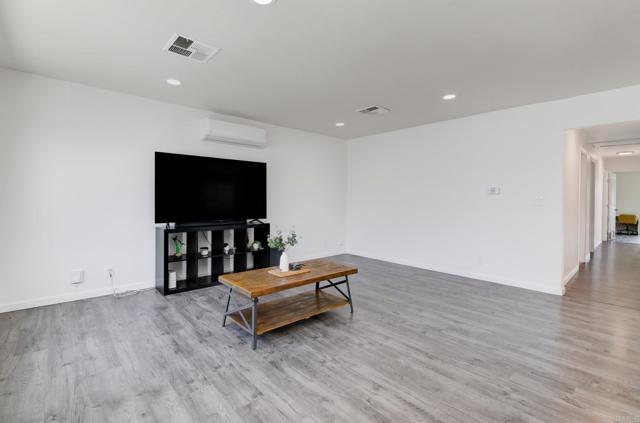 Detail Gallery Image 12 of 24 For 611 San Juhn St, Spring Valley,  CA 91977 - 4 Beds | 2 Baths