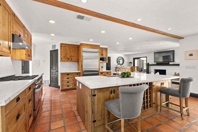 Detail Gallery Image 10 of 38 For 2154 Ranch View Terrace, Encinitas,  CA 92024 - 5 Beds | 4/2 Baths