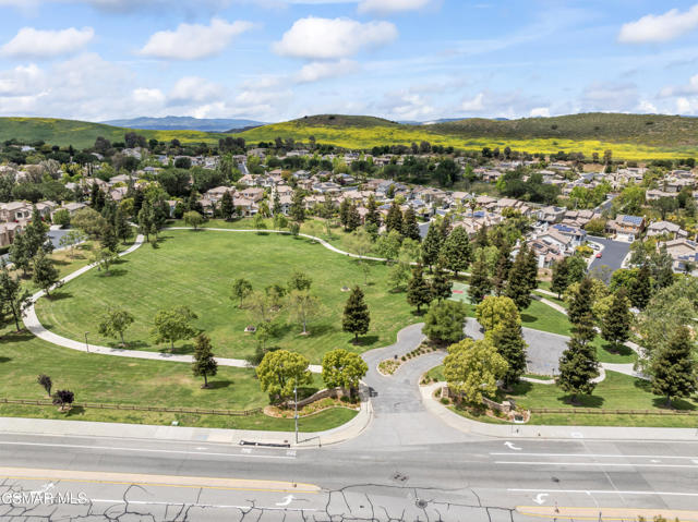 186 Parkside Drive, Simi Valley CA: https://media.crmls.org/mediaz/62db7e95-bd97-4134-a580-fbc0d67f12aa.jpg