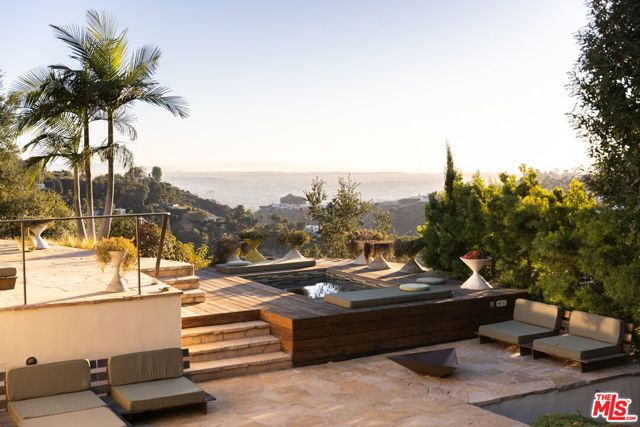 7400 Pyramid Place, Los Angeles CA: https://media.crmls.org/mediaz/62dbb9e5-1f33-447a-8cba-1d9837c2adbc.jpg