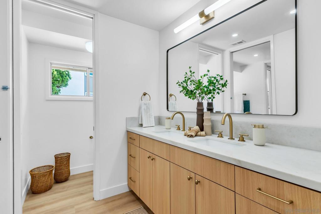 17189 Bernardo Center - photo 19