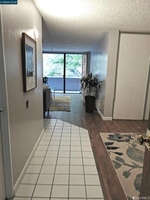 Image 7 of 25 For 555 Pierce St  328