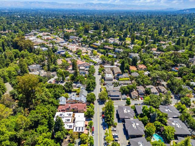 20780 4th Street, Saratoga CA: https://media.crmls.org/mediaz/62dd2a4e-2c96-4ea5-92a6-4fc5c90444bd.jpg