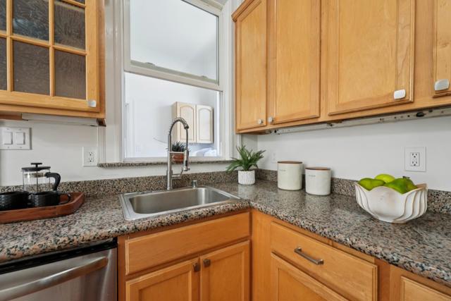 1212 Alabama Street, San Francisco CA: https://media.crmls.org/mediaz/62dddc75-1591-477b-a3a8-fffa54fa7b00.jpg