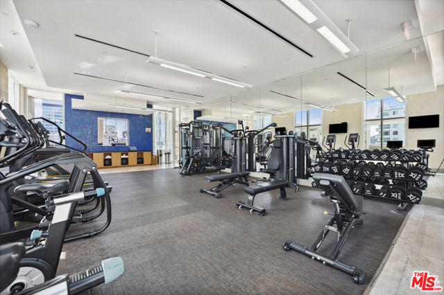 717 W Olympic Boulevard, Los Angeles CA: https://media.crmls.org/mediaz/62dec406-17c0-4a9f-94b7-f7a3888f5652.jpg