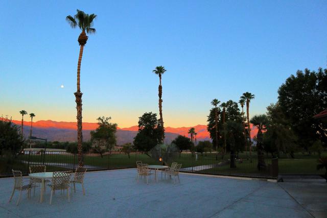 Suncrest club house patio