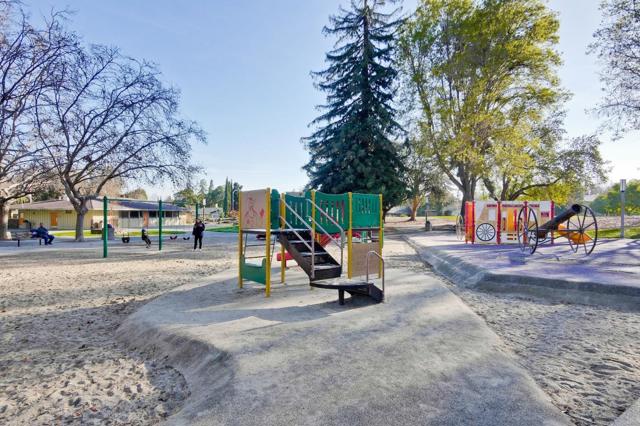 945 Lantana Drive, Sunnyvale CA: https://media.crmls.org/mediaz/62dfda4c-66e5-4cb9-9a3d-2bf408fdf07b.jpg