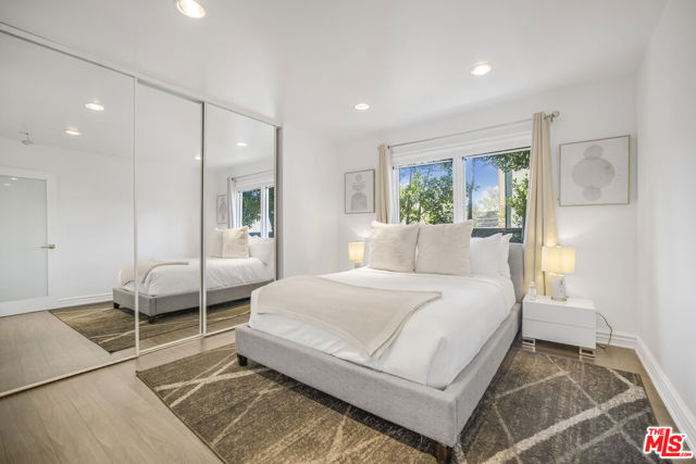 2028 Stradella Road, Los Angeles CA: https://media.crmls.org/mediaz/62e01f09-e5cf-4c8d-84bb-f60592c2f39d.jpg